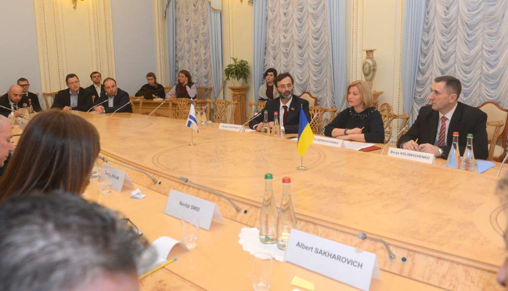 Ірина Геращенко: Україна робить усе можливе для звільнення 74 героїв до Нового року Ірина Геращенко: Україна робить усе можливе для звільнення 74 героїв до Нового року
