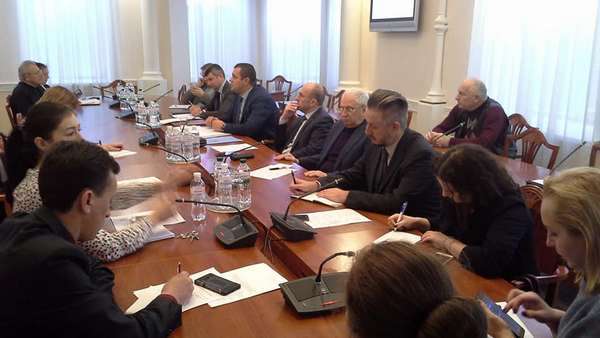 У Комітеті з питань будівництва, містобудування і житлово-комунального господарства відбувся круглий стіл: "Перспективи розвитку будівництва доступного житла в Україні" У Комітеті з питань будівництва, містобудування і житлово-комунального господарства відбувся круглий стіл: "Перспективи розвитку будівництва доступного житла в Україні"