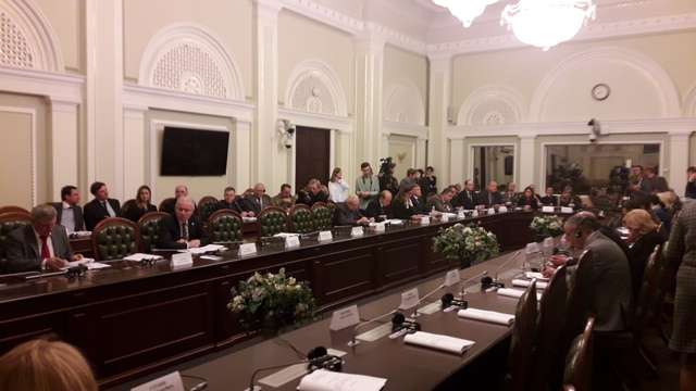 У Верховній Раді розпочалися спільні слухання Комітетів у закордонних справах, з питань європейської інтеграції та з питань національної безпеки і оборони на тему: "Наближення України до стандартів НАТО: перешкоди та досягнення. Стан виконання Річної національної програми співробітництва під егідою Комісії Україна-НАТО та Стратегічного оборонного бюлетеня України" У Верховній Раді розпочалися спільні слухання Комітетів у закордонних справах, з питань європейської інтеграції та з питань національної безпеки і оборони на тему: "Наближення України до стандартів НАТО: перешкоди та досягнення. Стан виконання Річної національної програми співробітництва під егідою Комісії Україна-НАТО та Стратегічного оборонного бюлетеня України"