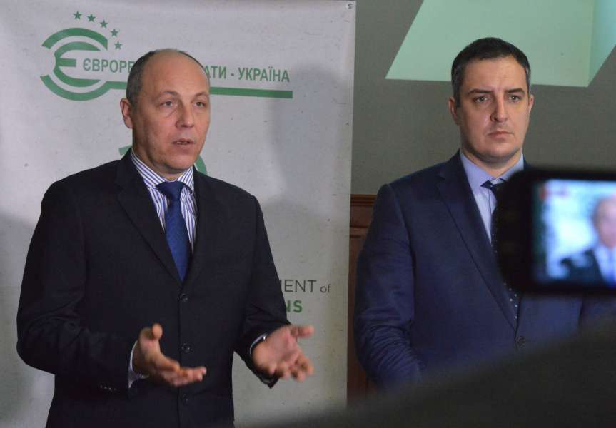 «Співпраця між законодавчою і виконавчою владою є великим фундаментом і мотивом змін у країні», - Голова Верховної Ради Андрій Парубій «Співпраця між законодавчою і виконавчою владою є великим фундаментом і мотивом змін у країні», - Голова Верховної Ради Андрій Парубій